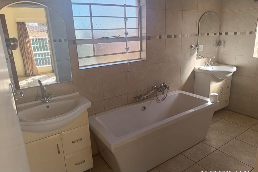 3 Bedroom Property for Sale in Orkney Park North West